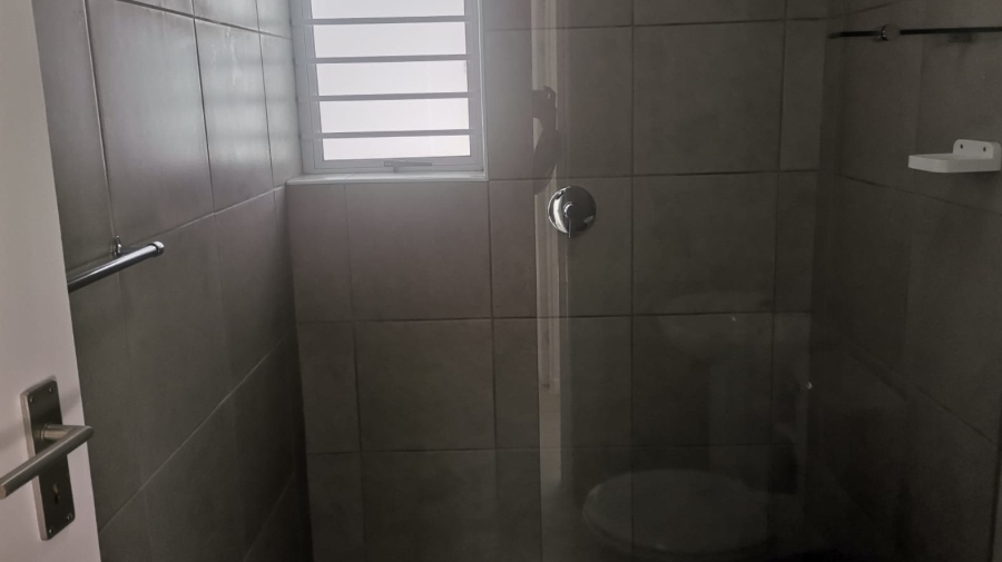 To Let 2 Bedroom Property for Rent in Overbaakens Eastern Cape